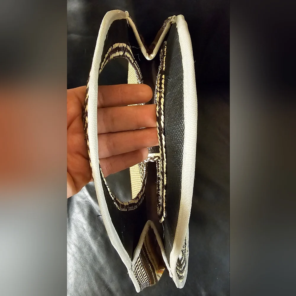 Columbian Handmade Artisan Bohemian Woven Purse NWOT - Picture 3 of 8